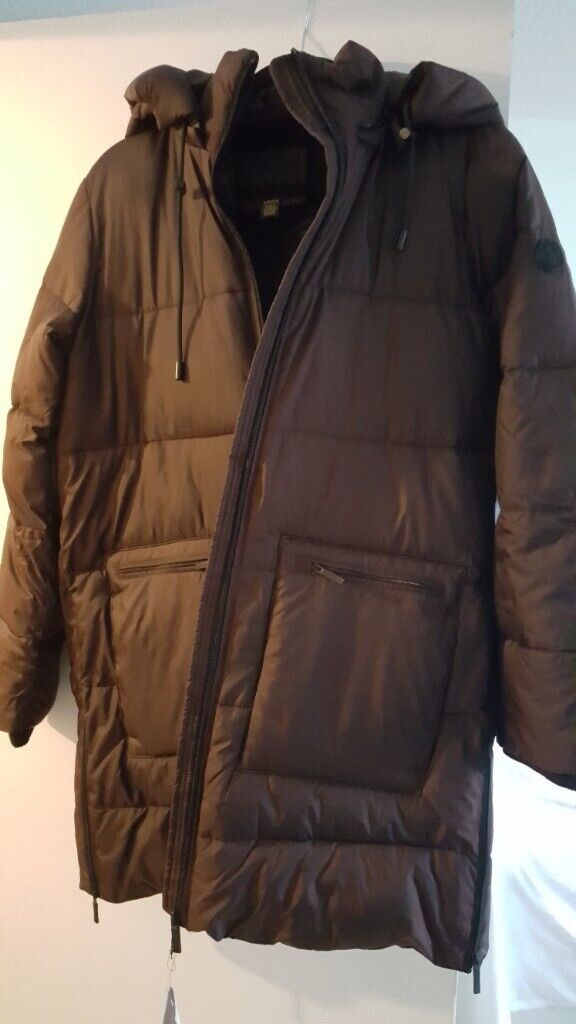 New with tag Water resistant coca coat size S