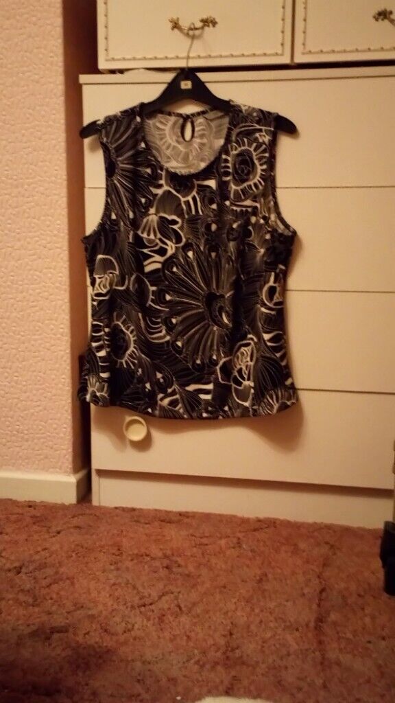 Marks & Spencer top