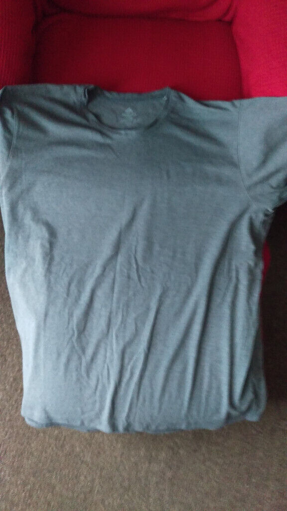 Mens Adidas T shirts New XXL