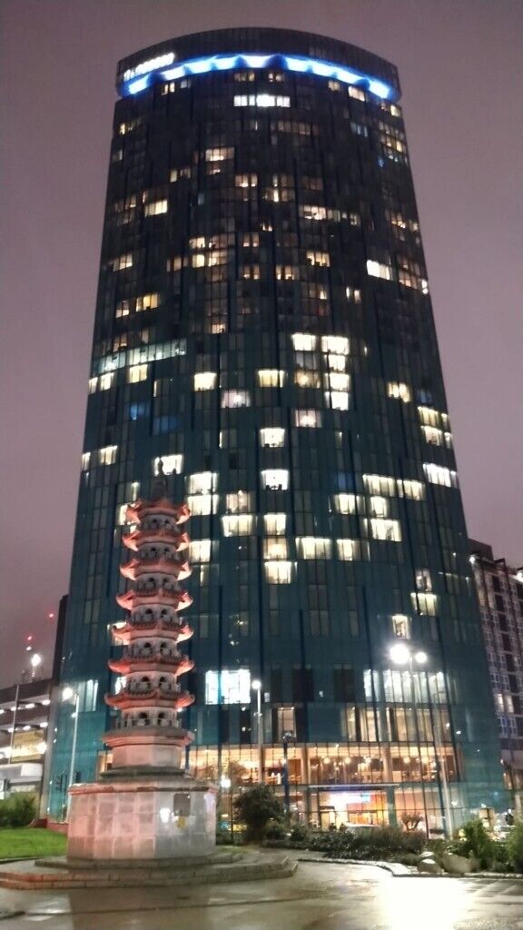 REDUCED!!! STUNNING VIEWS OF BIRIMINGHAM - 27TH FLOOR CITY CENTRE APARTMENT 