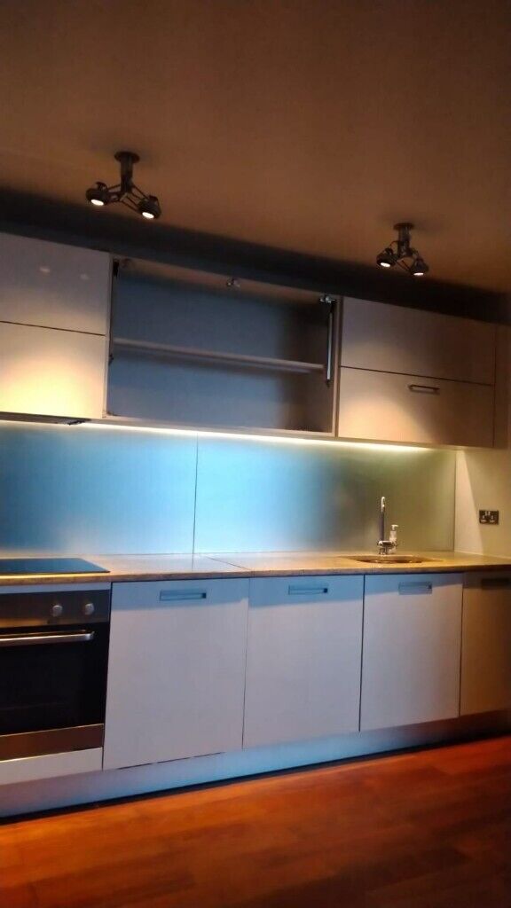 REDUCED!!! STUNNING VIEWS OF BIRIMINGHAM - 27TH FLOOR CITY CENTRE APARTMENT 