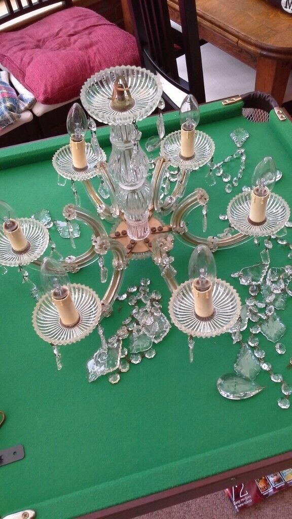 *reduced* Genuine ITALIAN CHANDELIER. Needs building up, please see photos.