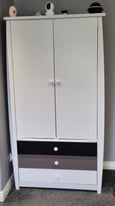 Children wardrobe and chest of drawers 