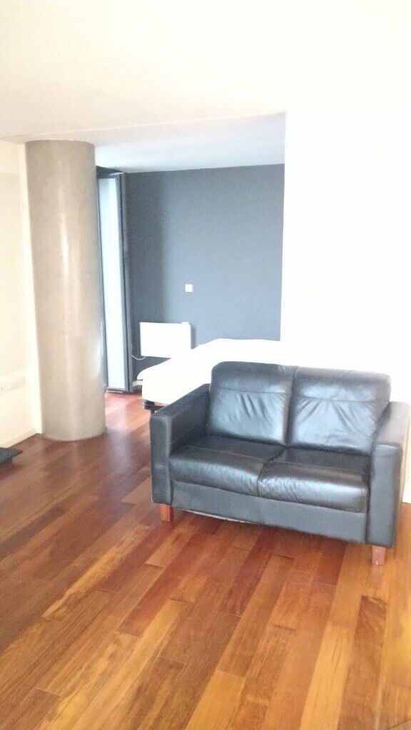 REDUCED!!! STUNNING VIEWS OF BIRIMINGHAM - 27TH FLOOR CITY CENTRE APARTMENT 
