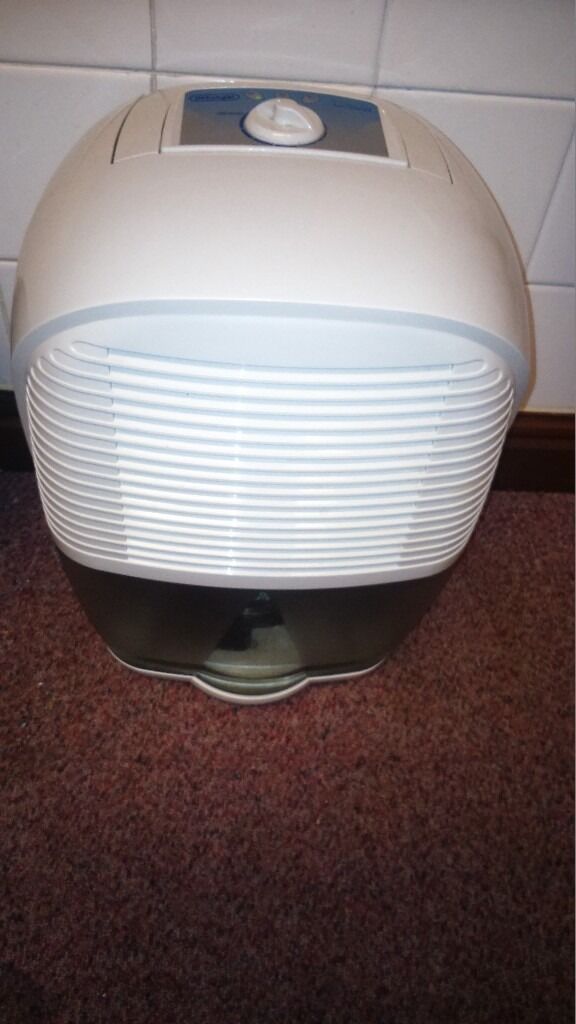 DEHUMIDIFIER DELOUNGHI DEM 10 GOOD WORKING CONDITION
