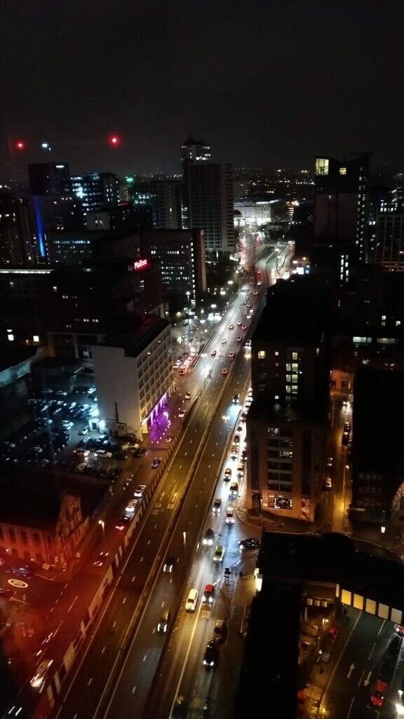 REDUCED!!! STUNNING VIEWS OF BIRIMINGHAM - 27TH FLOOR CITY CENTRE APARTMENT 
