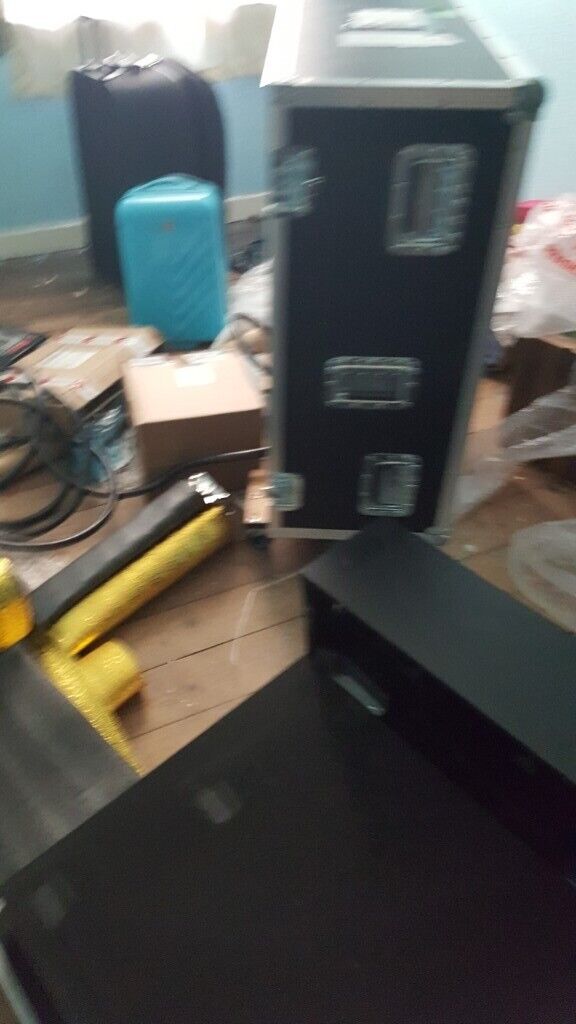 ROLAND LIVE Mixer M-400 DIGITAL LIVE MIXER 48 CHANNEL EXCELLENT CONDITION P.S READ THE AD  