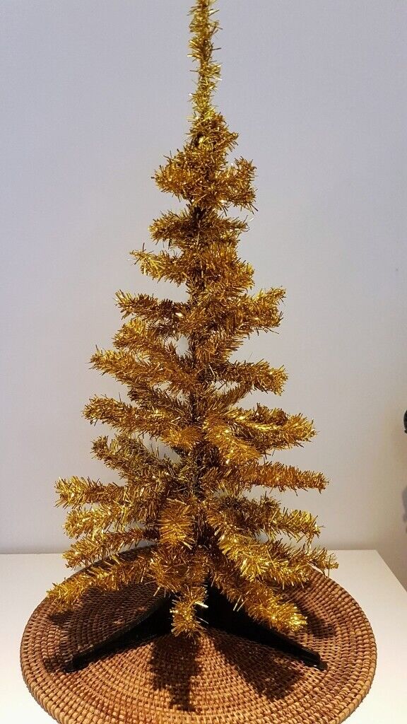 image for 3 Christmas Tree, decorations and crackers