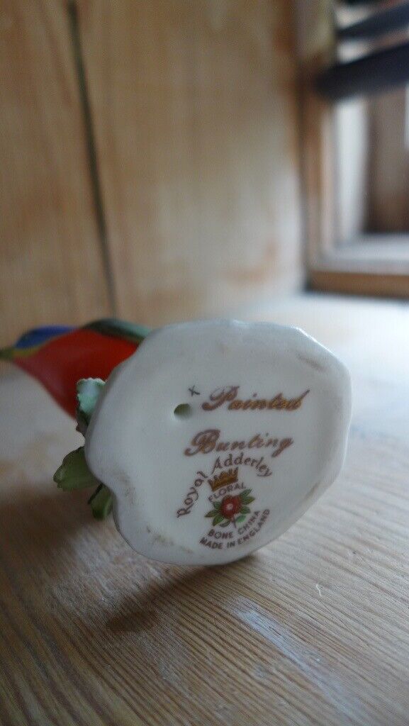 Vintage Royal Adderley Bone China Bird Figurine of a Bunting. Hand-painted. Stands 7 cm tall