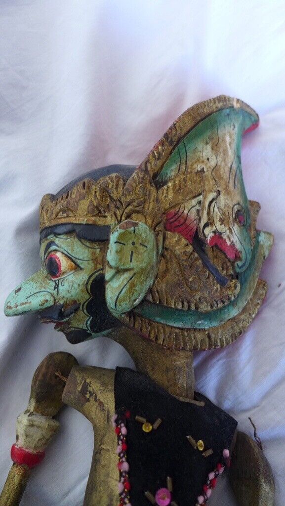 Collectible/collectable Folk Art from Indonesian: Vintage Wooden Wayang Golek (Rod /Stick Puppet).