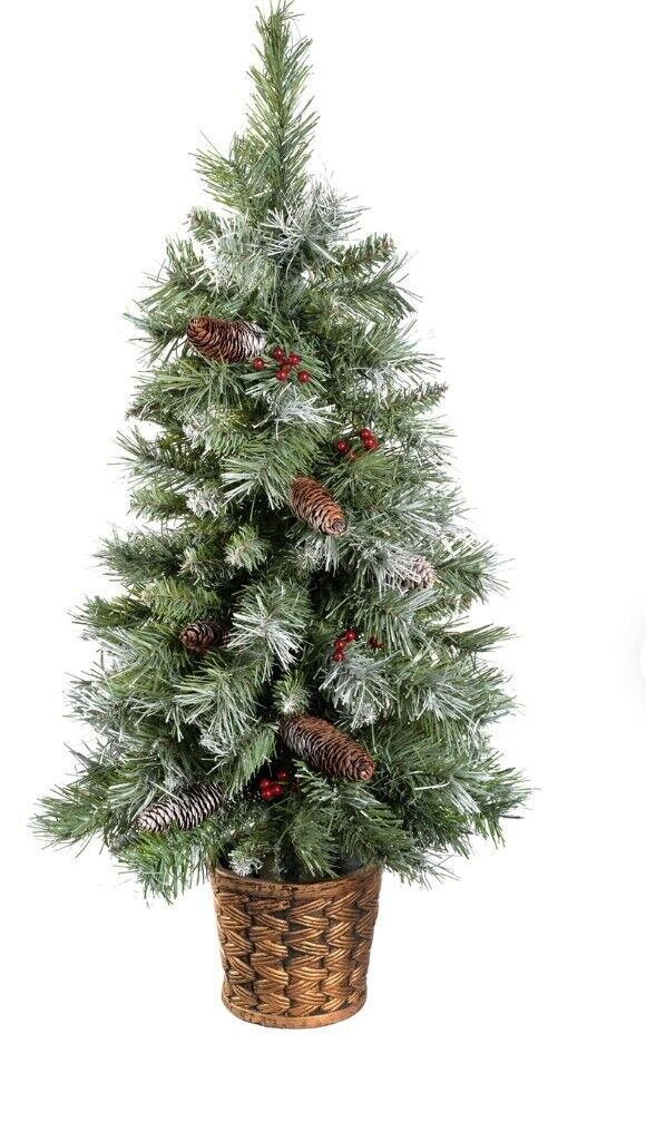 image for Christmas tree, ornaments, lights, crackers