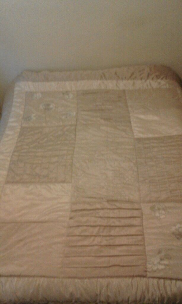 Double bed throw, quilted, super quality, patchwork, quilted