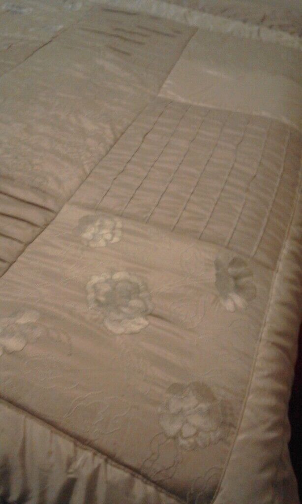 Double bed throw, quilted, super quality, patchwork, quilted