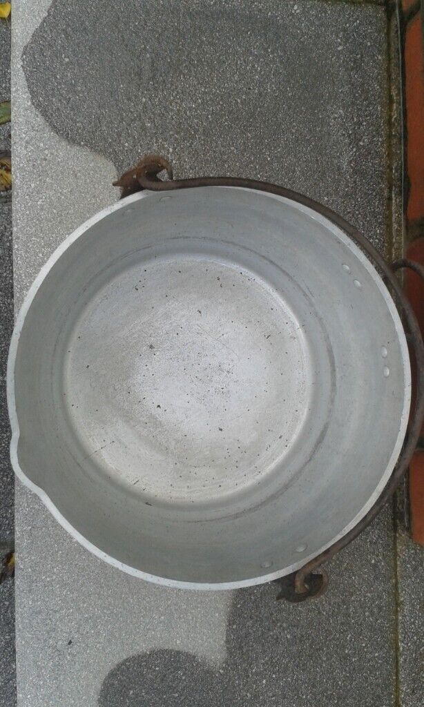 VINTAGE LARGE 14" JAM PRESERVE, MILK BUCKET OR GARDEN PLANTER/ ICE BEER BUCKET