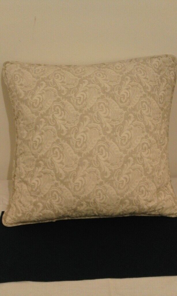 image for Single cushion with cover