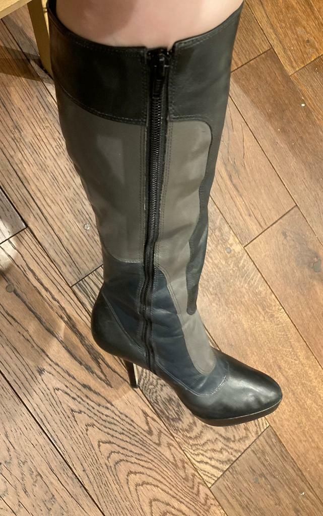 Carvela sammy sales boots grey