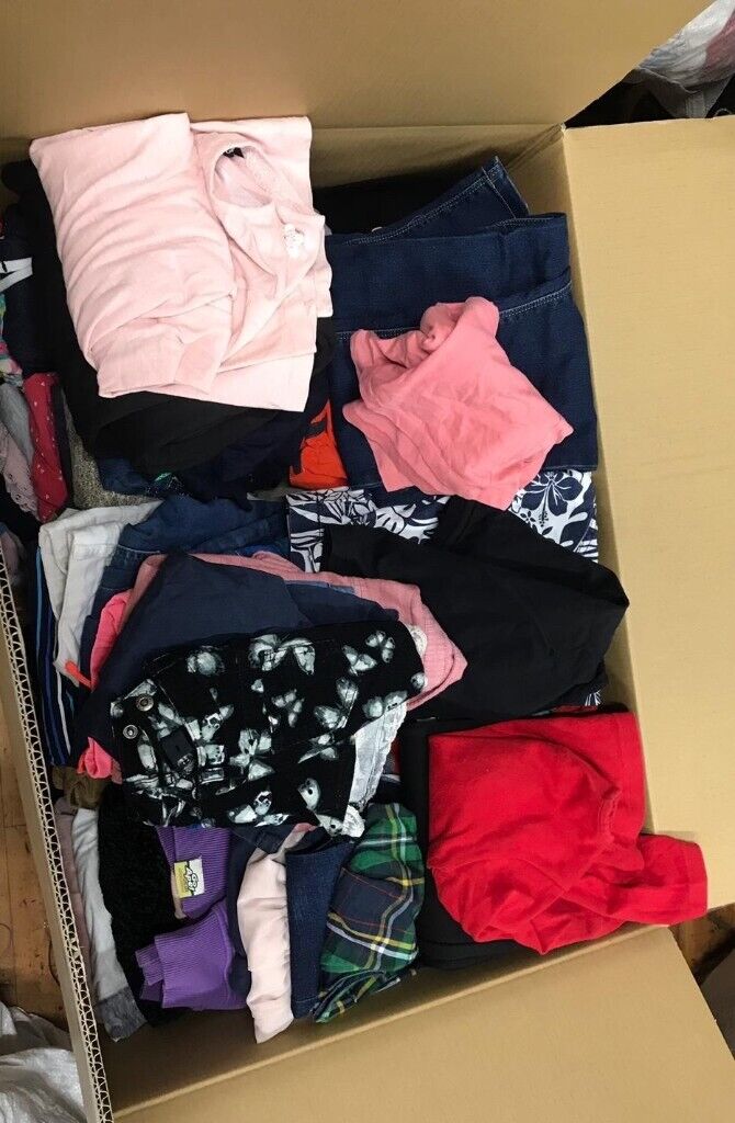 Wholesaler of Second Hand Clothing Adults or Kids A or B Grade from £1 KG. Delivery Available