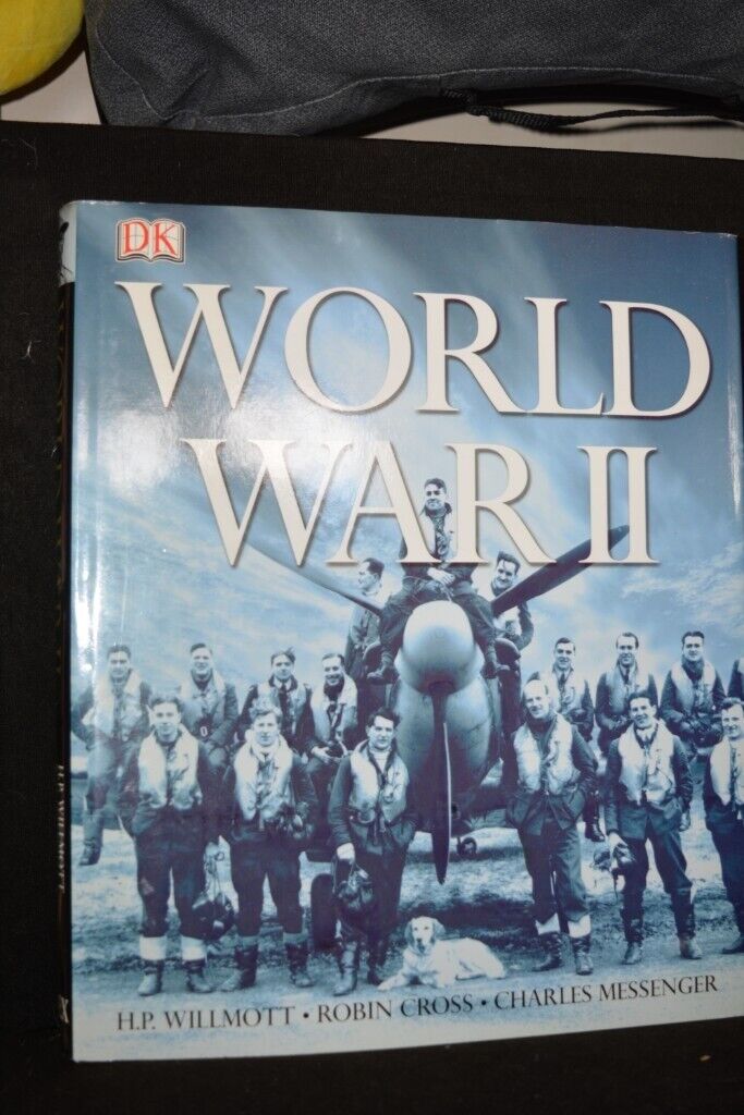 WORLD WAR II - 2005, BOOK