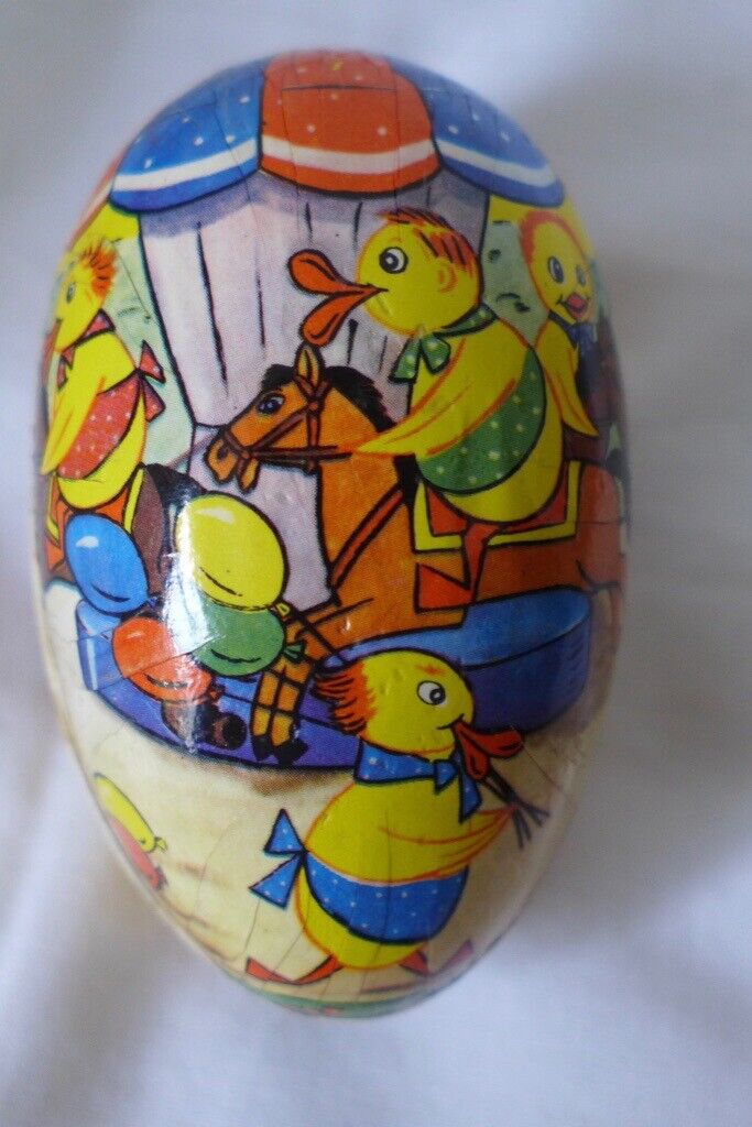 COLLECTIBLE/COLLECTABLE: VINTAGE Traditional EAST GERMANY (GDR) paper mache/papier-mâché Easter Eggs