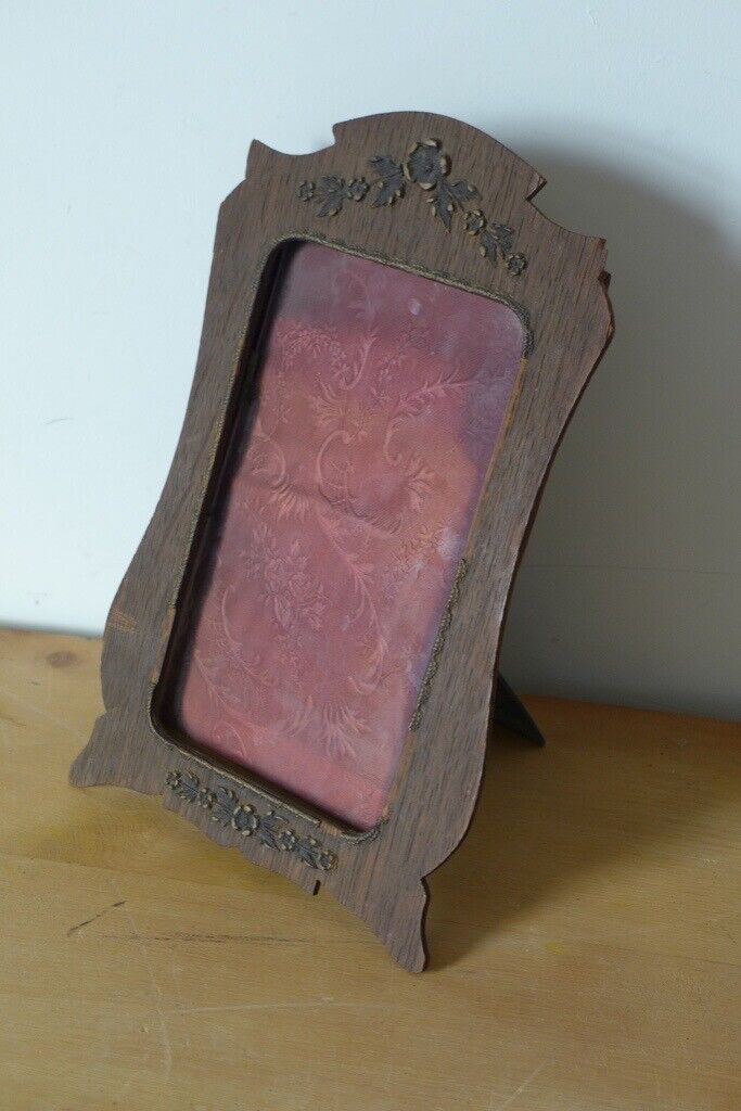 image for RARE!: Vintage Antique original Victorian / Edwardian wooden picture photo frame. Silk lined.