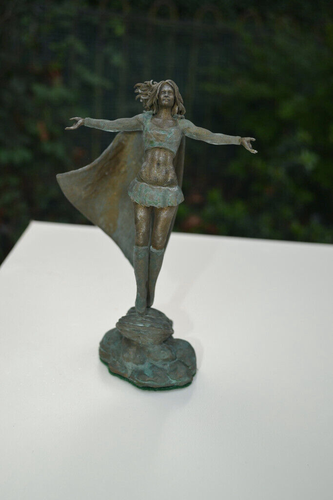 Supergirl faux bronze statue figurine
