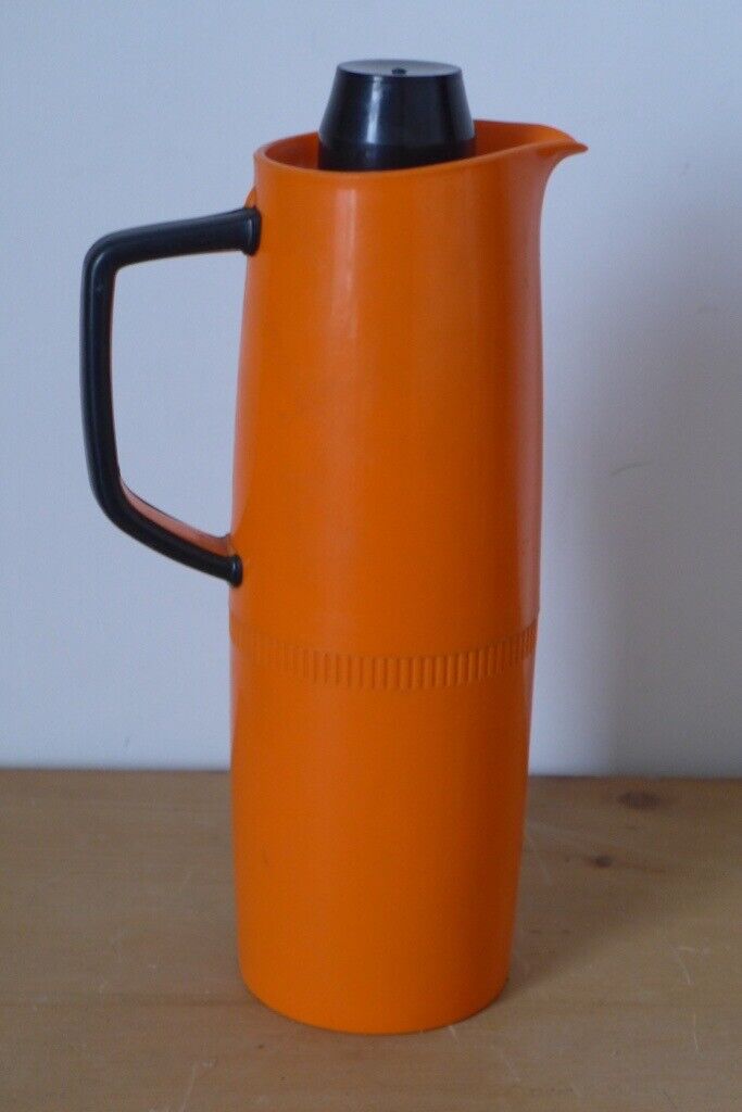 Kitchenalia: Vintage 1950s/1960s Jug-shaped Thermos Flask in Orange and black.