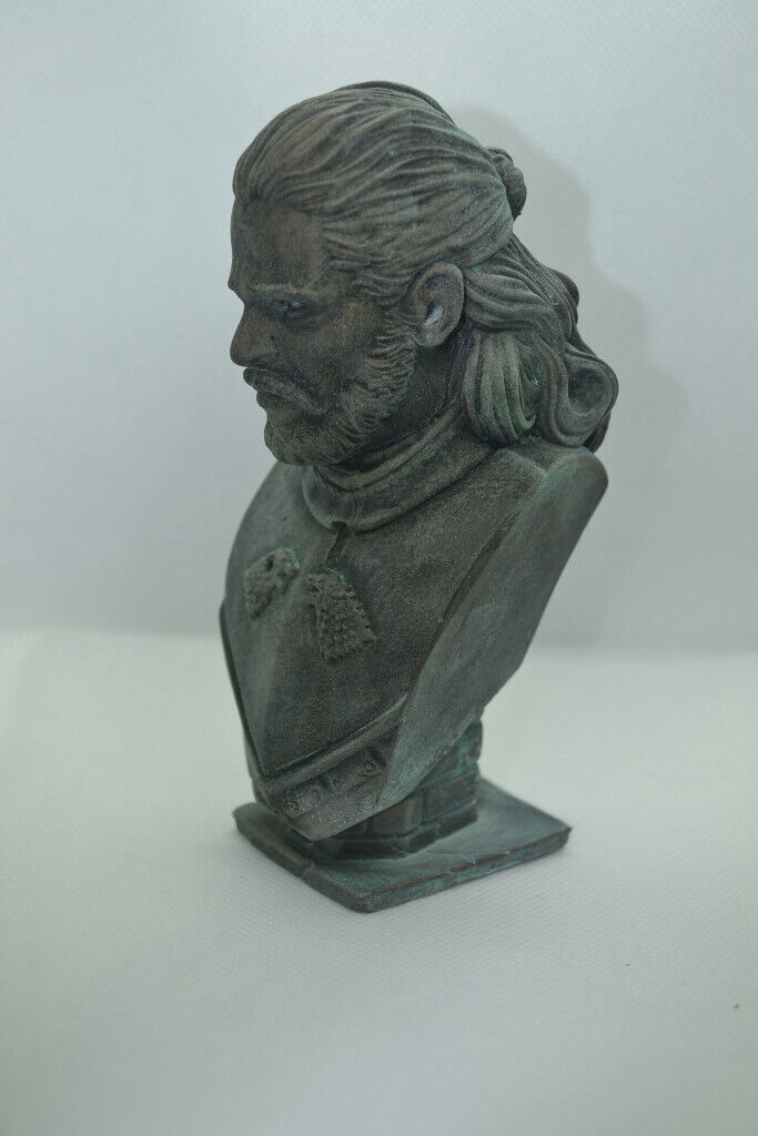 Game of Thrones Jon Snow and Daenarys aged bronze effect busts