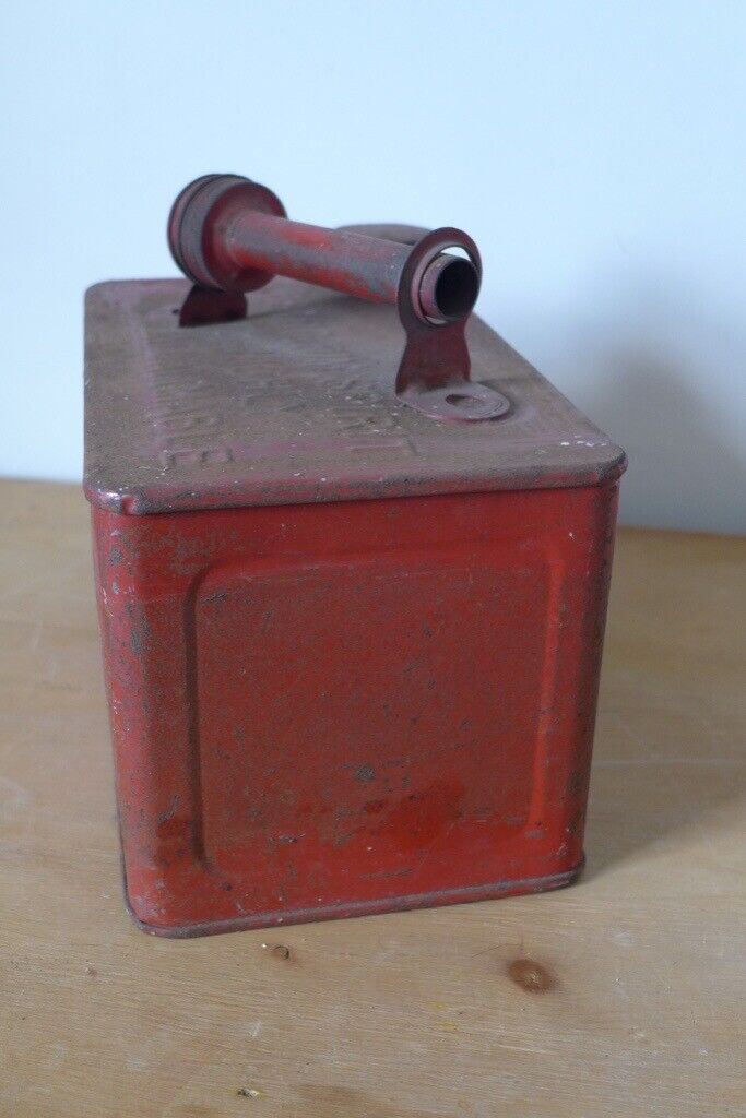 Collectable / Collectible Display: Vintage VALOR Petrol Can, empty.