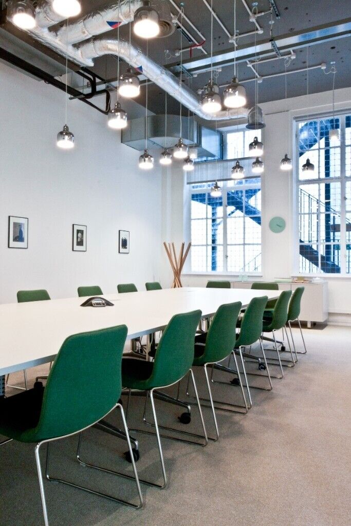 London - W1W 8HF, Open plan office space for 10 people at Spaces Oxford Street