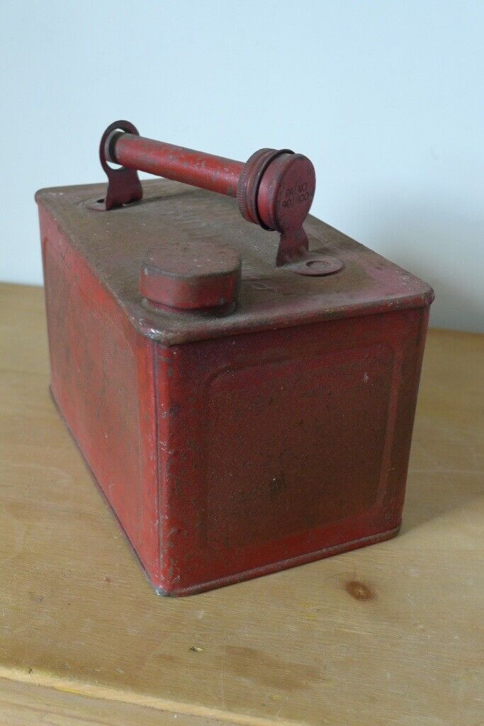 Collectable / Collectible Display: Vintage VALOR Petrol Can, empty.