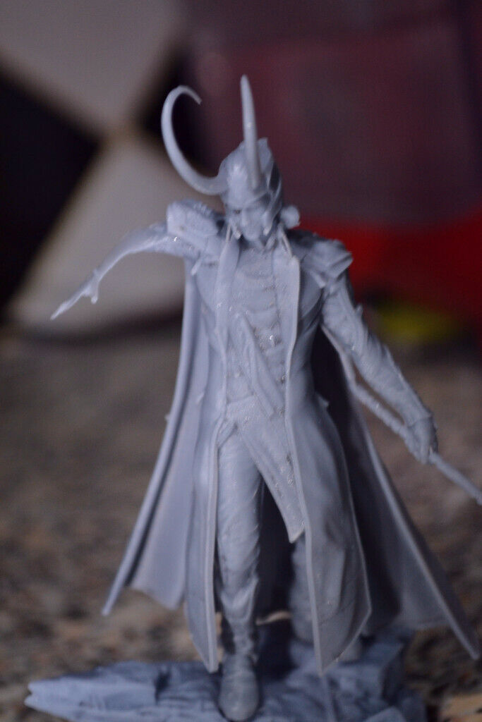 Loki 3D printed resin model second, arm failed to print.... :-(