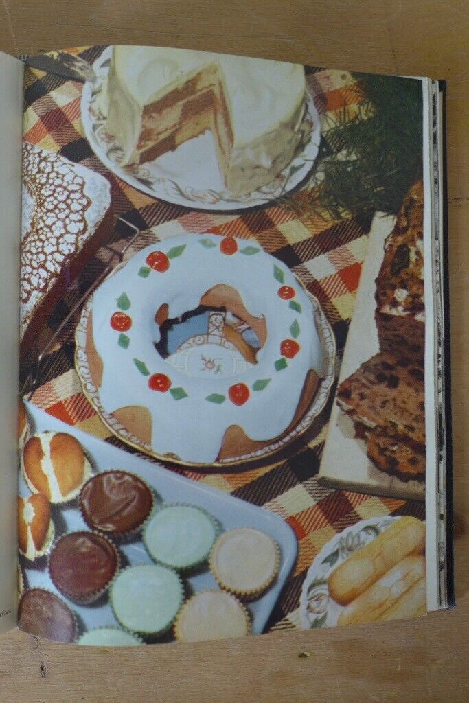 Collectible/collectable: A GOOD HOUSEKEEPING COOKERY COMPENDIUM. Parts I, 2 & 3. Good, clean copy.