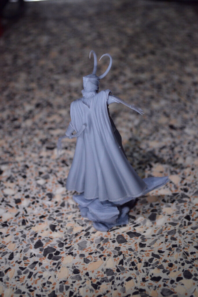 Loki 3D printed resin model second, arm failed to print.... :-(