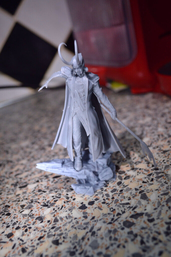 Loki 3D printed resin model second, arm failed to print.... :-(