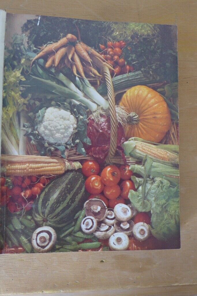 Collectible/collectable: A GOOD HOUSEKEEPING COOKERY COMPENDIUM. Parts I, 2 & 3. Good, clean copy.