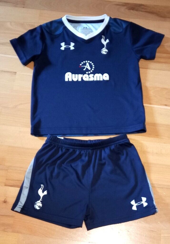 image for ⚽🥅Tottenham Football kit- top+ shorts, size 4T