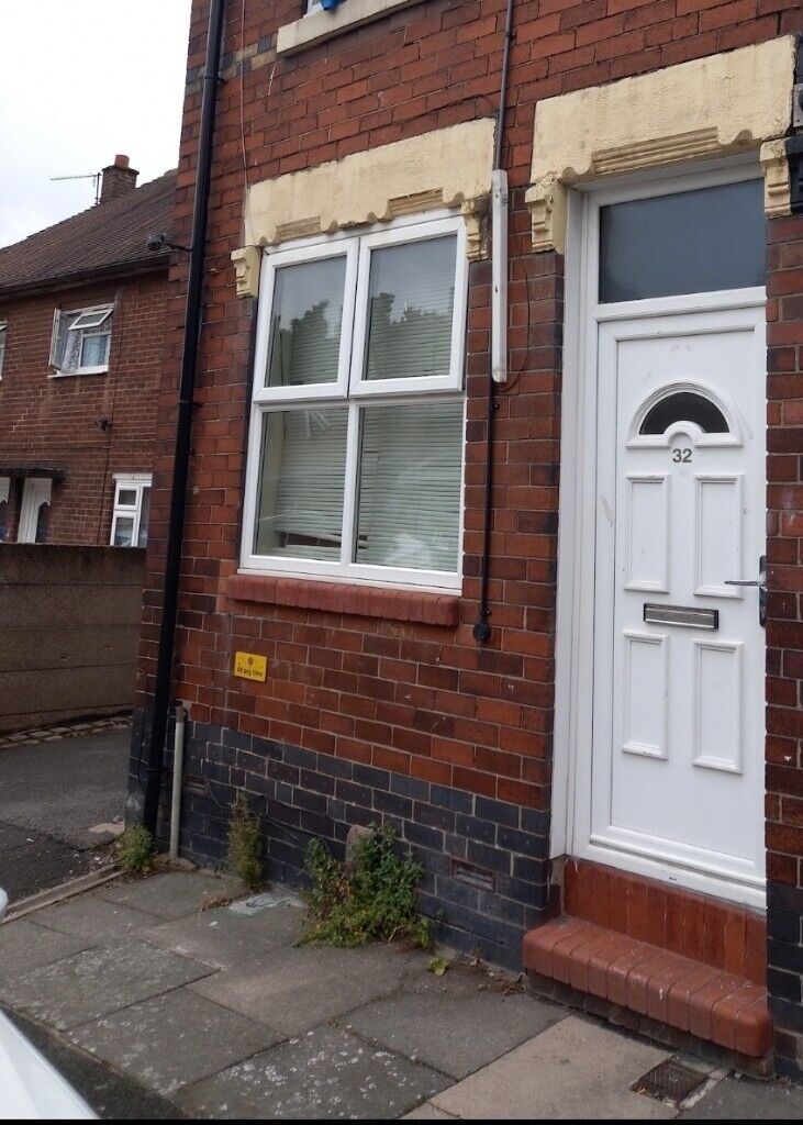 **LET BY ** 32 MULGRAVE STREET** 2 BEDROOM **END TERRACE ** DSS ACCEPTED** NO DEPOSIT**