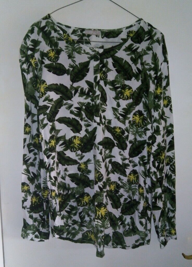 Leaf print top - worn once - size 16 