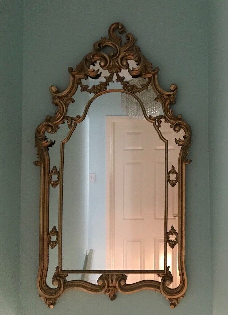 Gold mirror