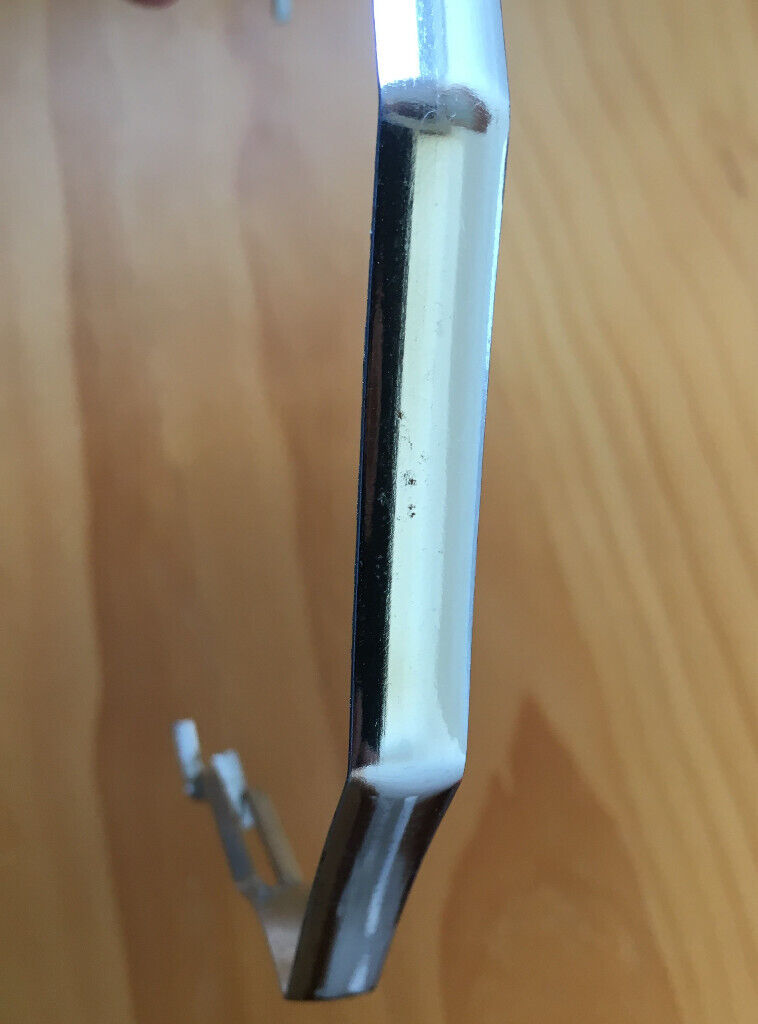	Vintage chrome(d) plate carrying handle. Happy to post. £3 ovno