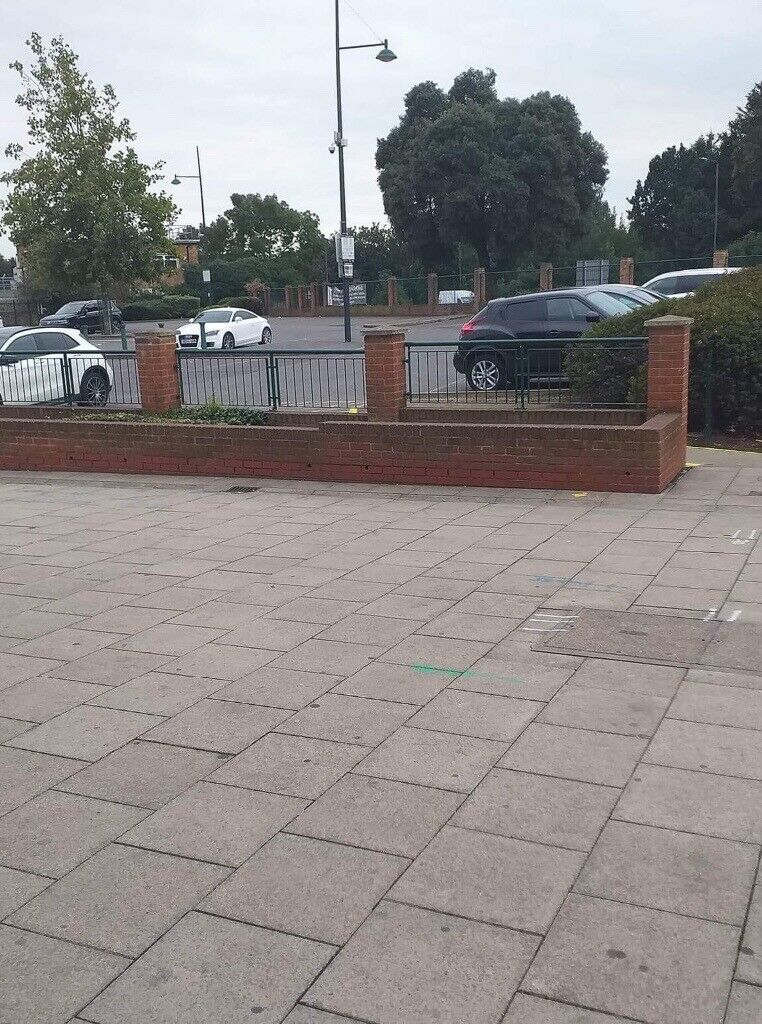 EVENTS/CHURCH D1/F1/D2/F2 HALL 200-300 SEATER TO RENT in ERITH TO LET-SHARED USE AT £995 PER MONTH 