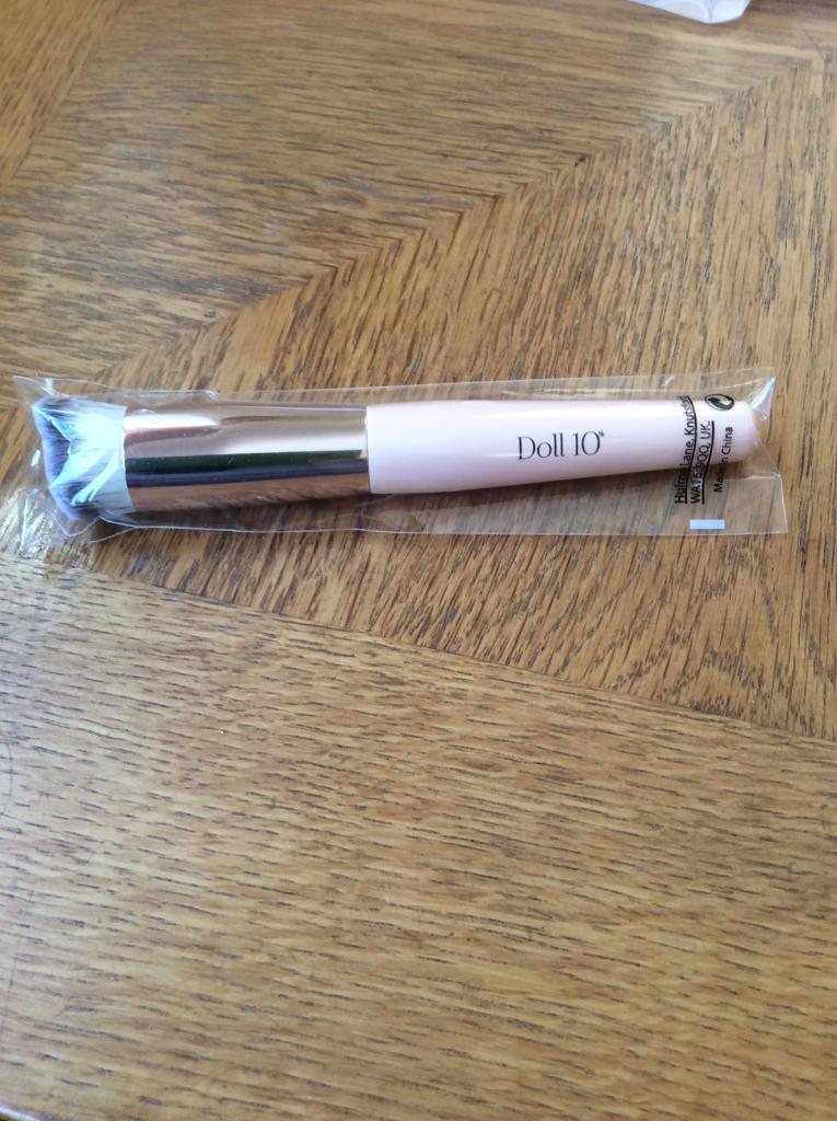 image for Doll 10 Precision Foundation Brush No 4