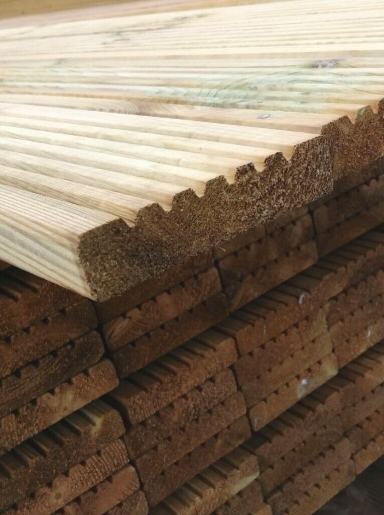 image for Luxury Decking. 32mm x125mm x 4.8m