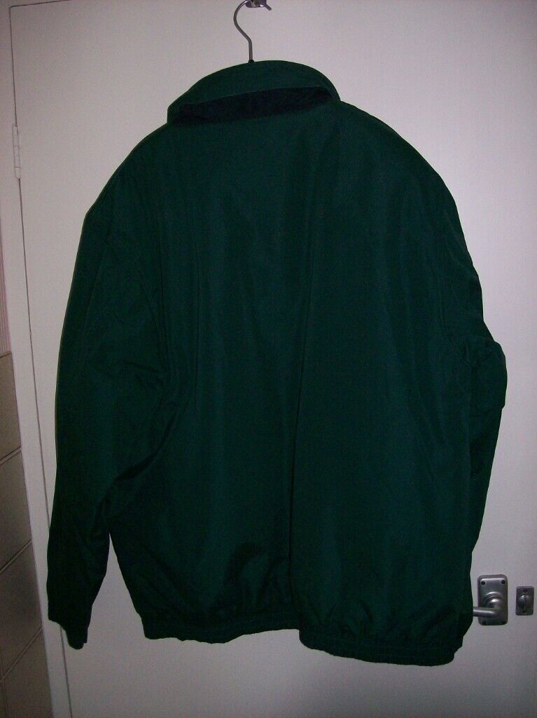 Bottle Green Short Jacket with minor Navy Blue trim (Unused) Size 38/40 RefC151/2 C151/2