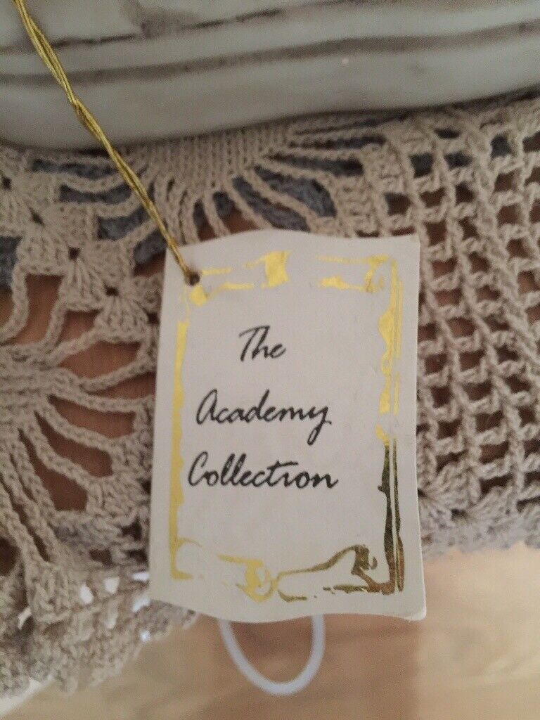  THE ACADEMY COLLECTION TABLE LAMP OF A BOY AND GIRL