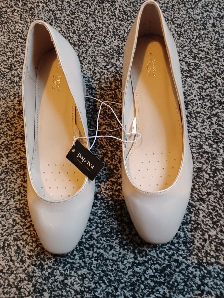 image for Ladies Size 7 UK Shoes With Heel