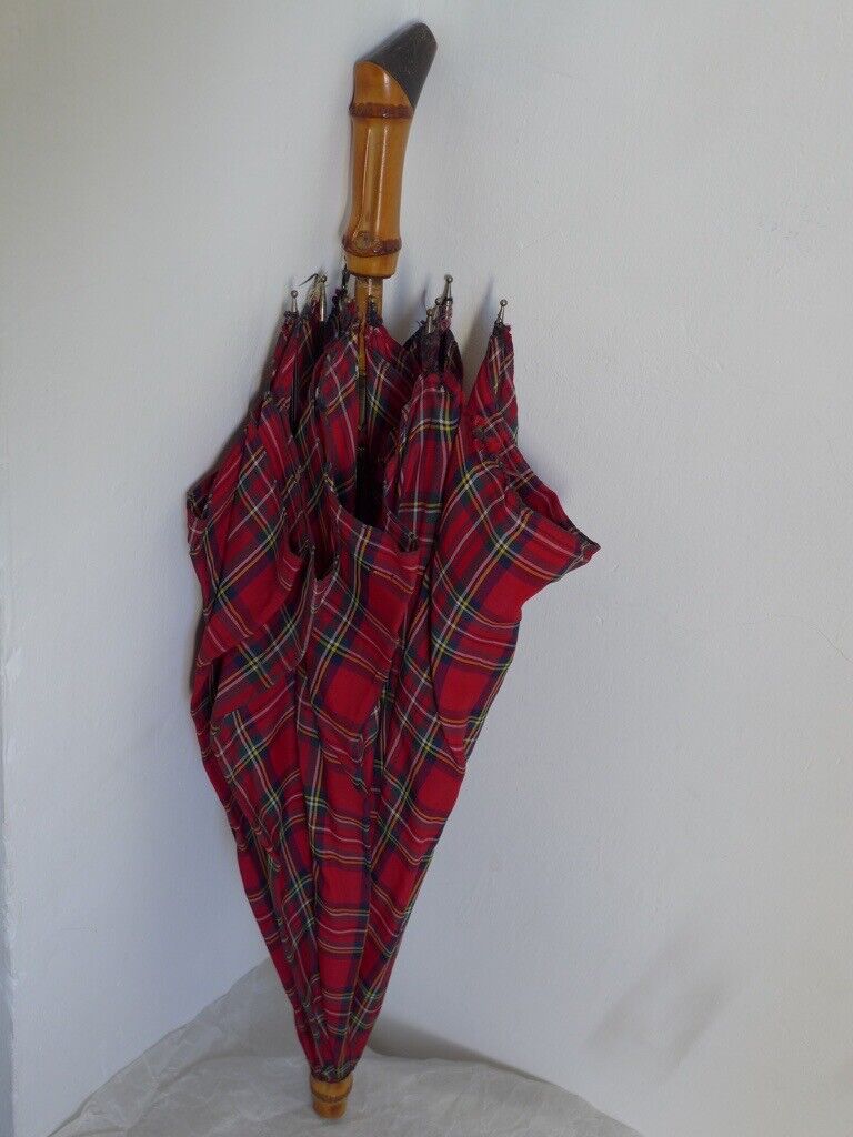 Lady’s Scottish ROYAL STEWART Tartan Umbrella. VINTAGE.