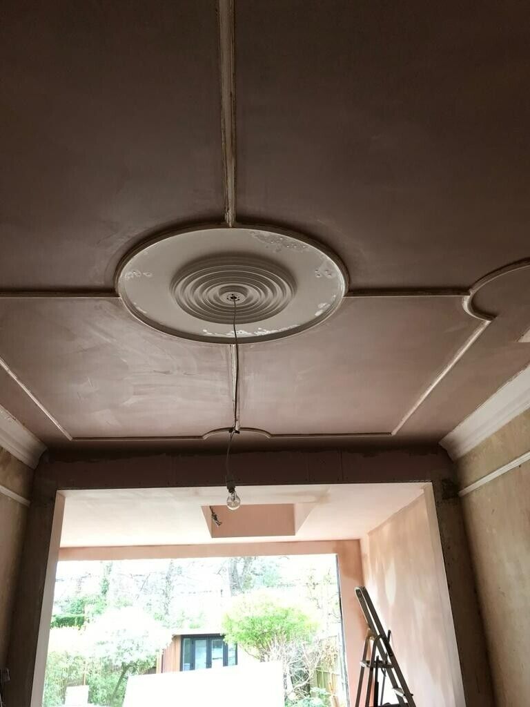  Plasterers and Renderers All types and fully refurb bathrooms ( West London)
