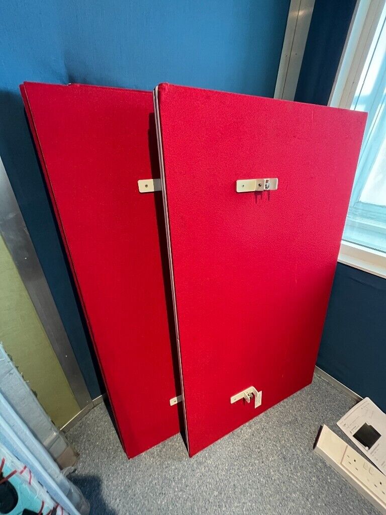image for USED BELIZE RED DESK MOUNTED H400xW1200mm SCREENS - £50.00+VAT each