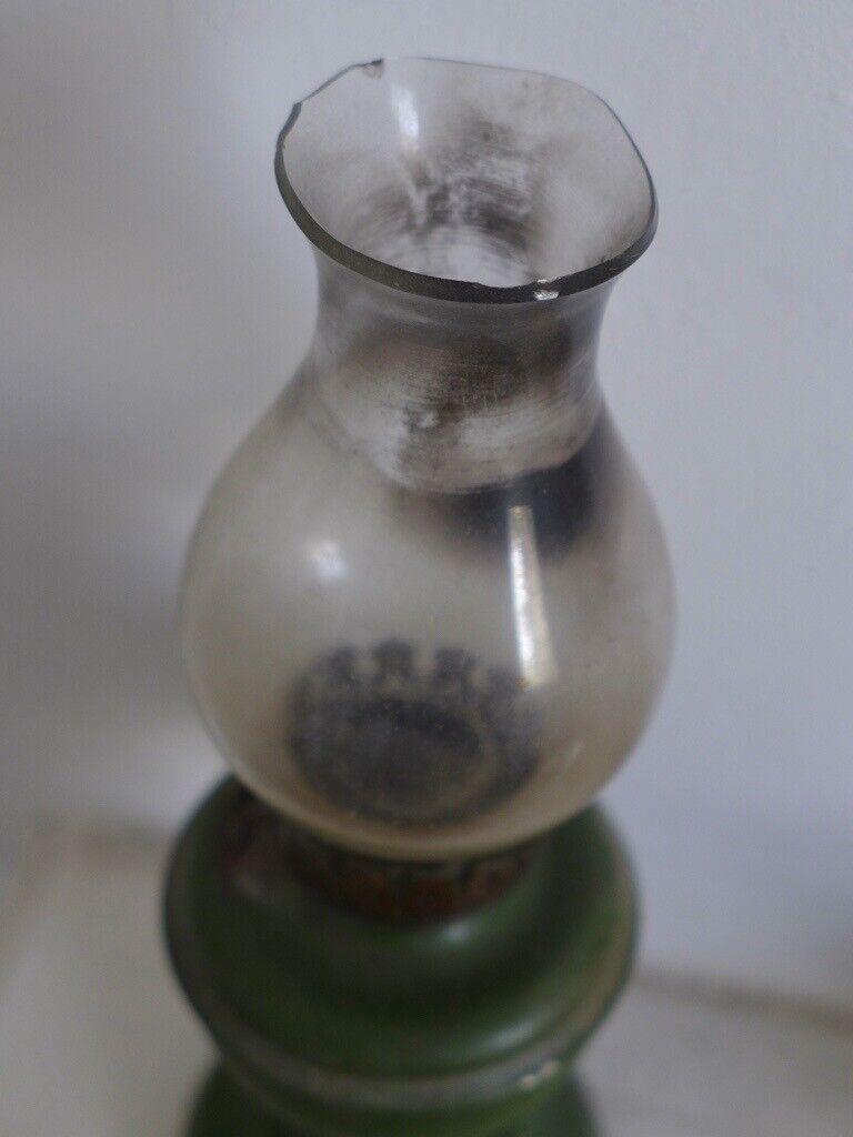 VINTAGE OIL LAMP. In as found condition 